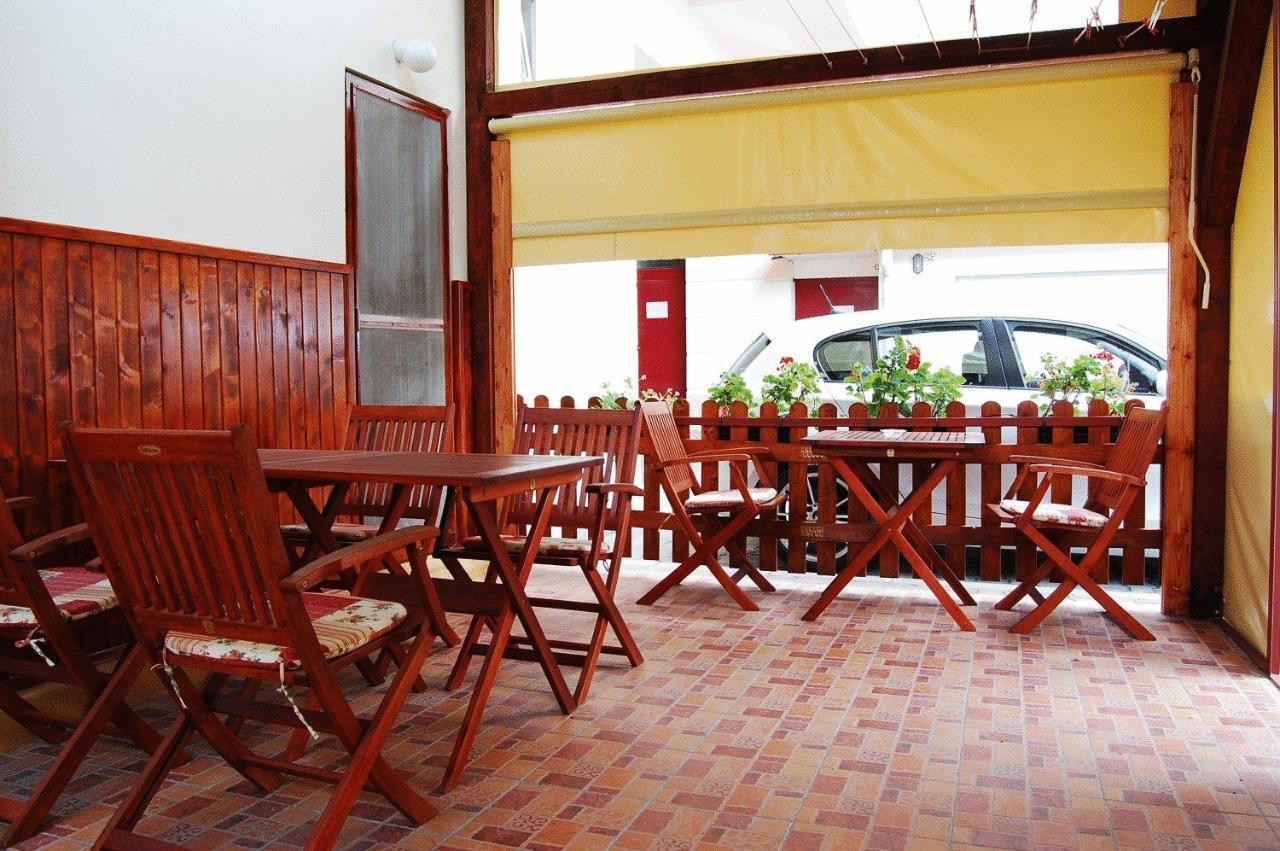 Voyager Bed & Breakfast Novi Sad Restaurant foto